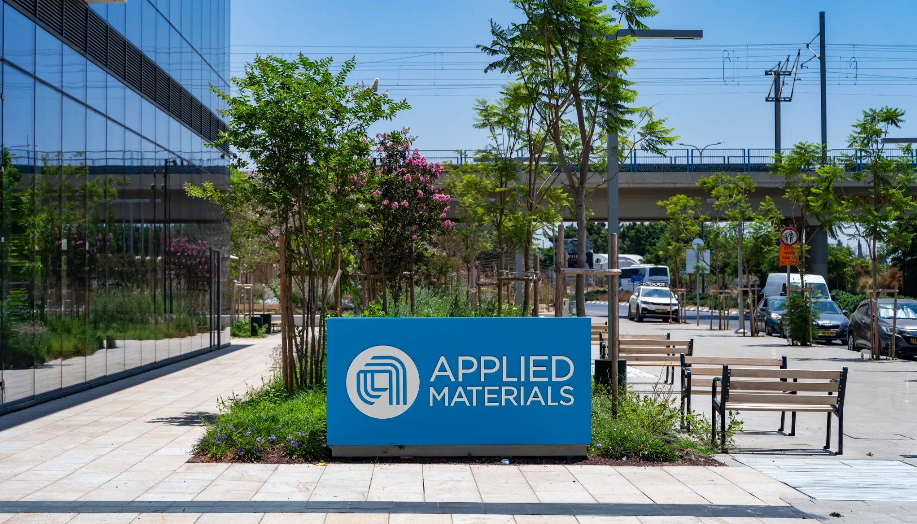 Appliedmaterials 118 Big